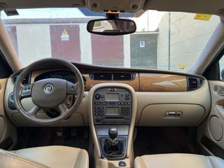 Jaguar X-Type