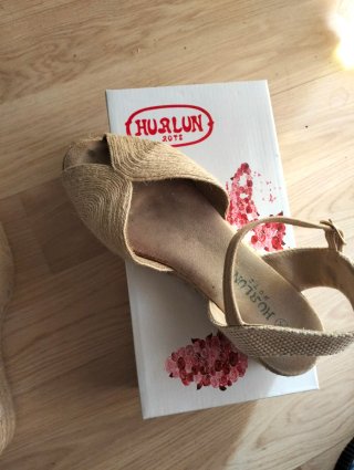 Sandalias cuña esparto beige