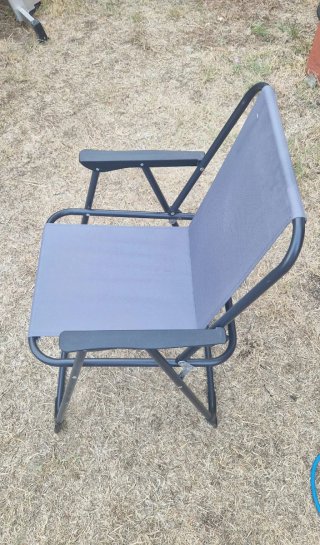 Silla de camping plegable gris sin estrenar