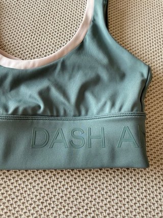 Top deportivo DASH AND STARS verde