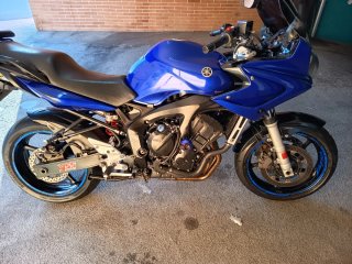 Moto sport turismo azul