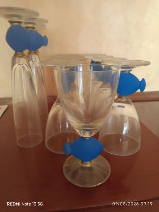 Copas de agua y cava