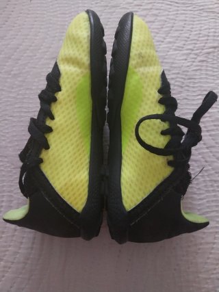Zapatos de fútbol niño