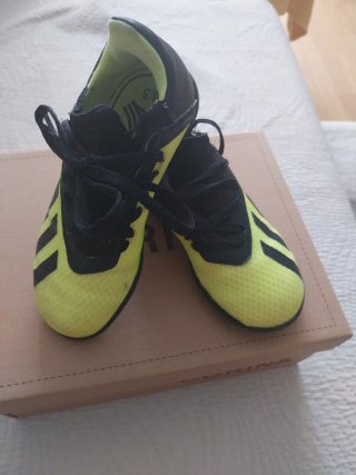 Zapatos de fútbol niño