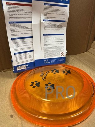 TRIXIE Disc Dog Activity