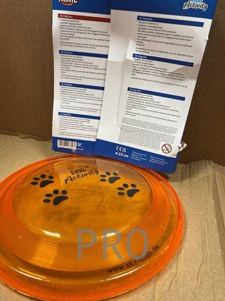 TRIXIE Disc Dog Activity