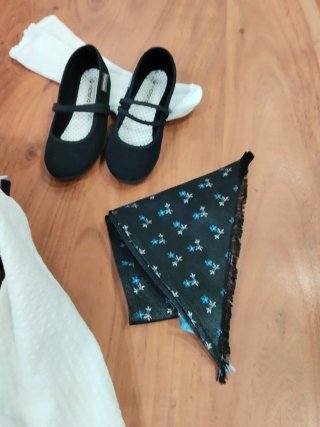Traje Regional Niña Azul y Negro