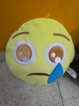 Lote 6 peluches: 5 emojis y Elmo
