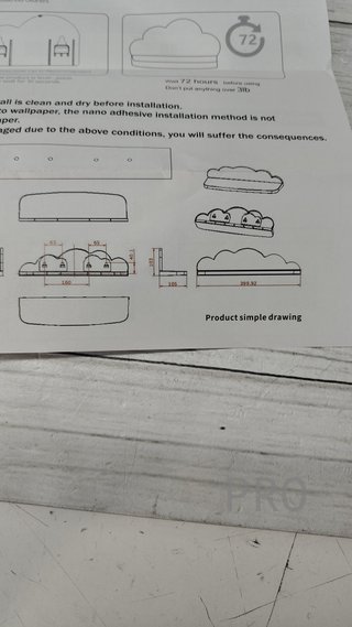 Estantería en forma de nube para habitación infantil
