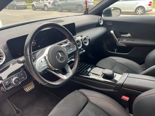 Mercedes-Benz CLA 200 amg line 2024
