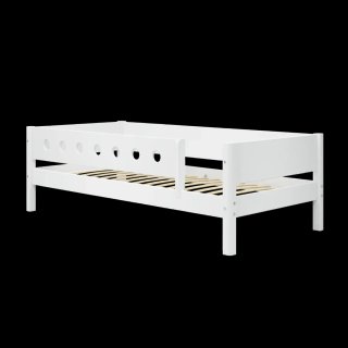 Cama infantil blanca flexa con cajoneras y barrera