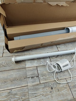 Estor enrollable - AmazonBasics
