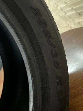 Neumático Pirelli P-Zero