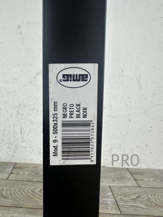 Escuadra para estantería de pared