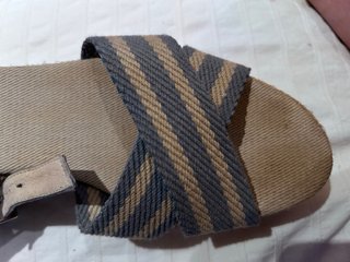 Sandalias cuña Toni Pons beige y gris