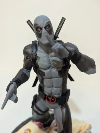 Figura Deadpool X-Force Marvel Gallery