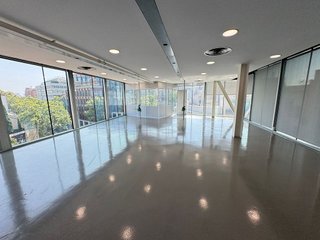 Oficina en alquiler en El Parc i la Llacuna del Poblenou en Barcelona
