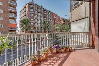 Piso en venta en La Salut en Barcelona