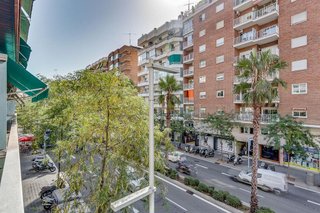 Piso en venta en La Salut en Barcelona