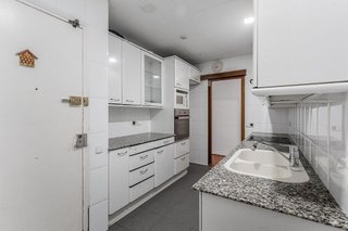 Piso en venta en La Salut en Barcelona