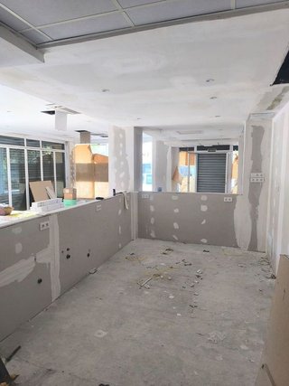 Local comercial en alquiler en Nervión en Sevilla