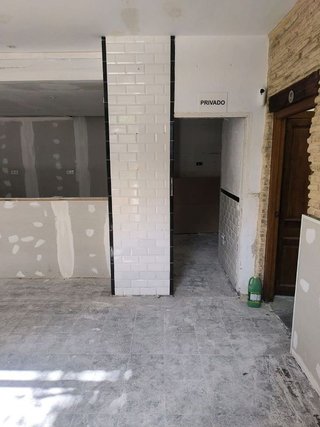 Local comercial en alquiler en Nervión en Sevilla