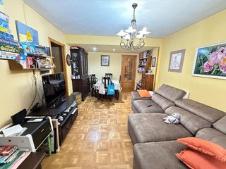 Piso en venta en Alameda de Osuna en Madrid