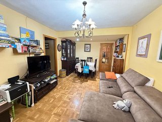 Piso en venta en Alameda de Osuna en Madrid