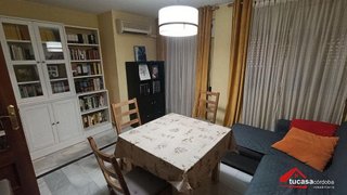 Piso en venta en Santa Rosa - Valdeolleros en Córdoba