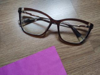 Gafas graduadas marrones y plateadas