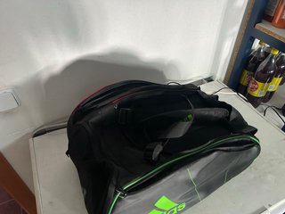 Mochila Pádel Adidas Negra Roja y Verde.