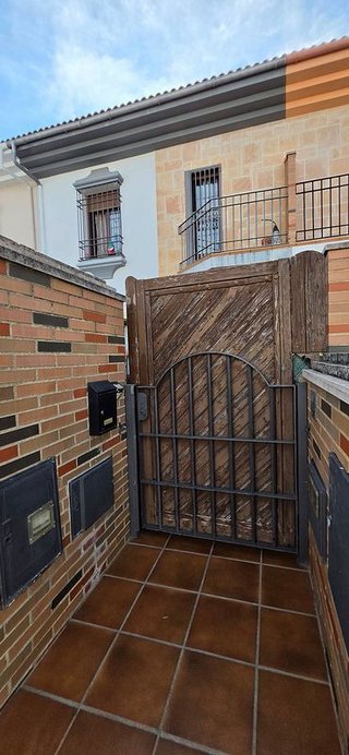 Casa adosada en venta en San Rafael en Ronda
