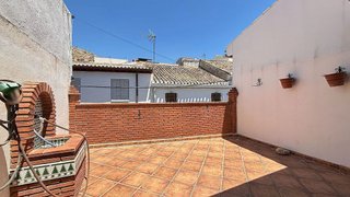 Casa adosada en venta en Illora
