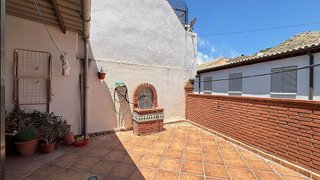 Casa adosada en venta en Illora