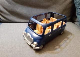 Coche 7 plazas Sylvanian Families con baca