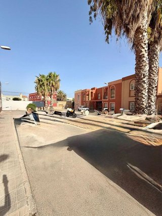 Casa adosada en venta en Los Molinos - Villa Blanca en Almería