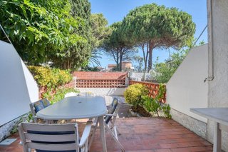 Casa adosada en venta en Riells en Escala, L´