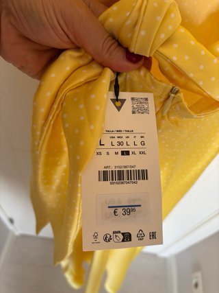Vestido satén amarillo Zara