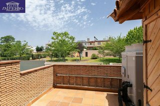Casa pareada en venta en Ogíjares
