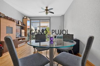 Piso en venta en Zona Mercat en Rubí