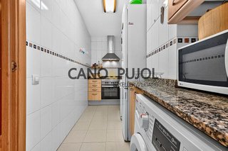 Piso en venta en Zona Mercat en Rubí