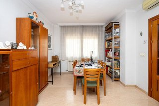 Casa adosada en venta en Cervantes en Granada