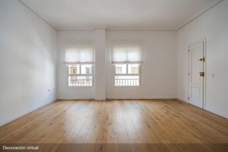 Piso en venta en San Gil en Sevilla