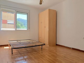Ático en venta en Ciutat Meridiana en Barcelona
