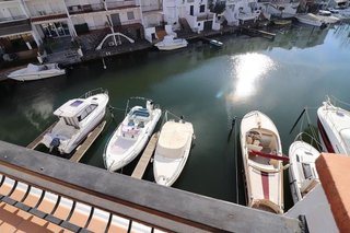 Piso en venta en Empuriabrava en Castelló d´Empúries