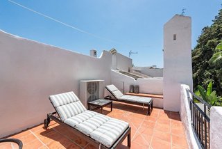 Casa adosada en venta en La Dama de Noche-La Alzambra en Marbella