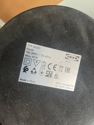 Lámpara de escritorio azul Ikea