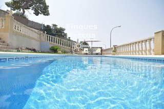 Casa adosada en venta en Eixample Residencial en Roda de Barà