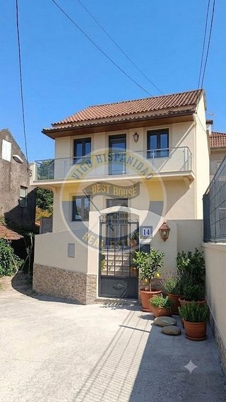 Chalet en venta en Teis en Vigo