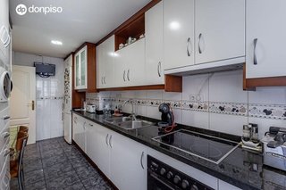 Piso en venta en Cervantes en Granada